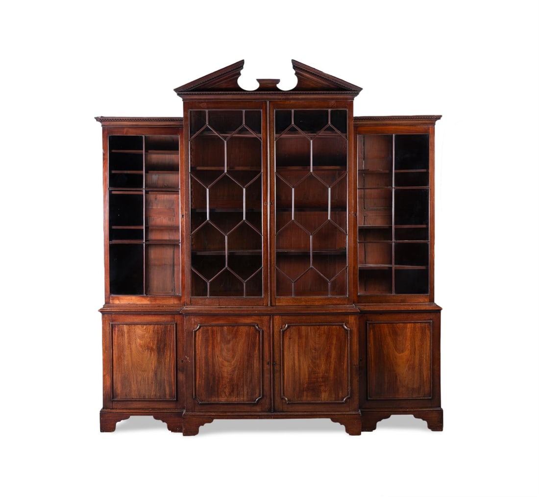 A GEORGE III MAHOGANY BREAKFRONT BOOKCASE, CIRCA 1760 (1 of 4)