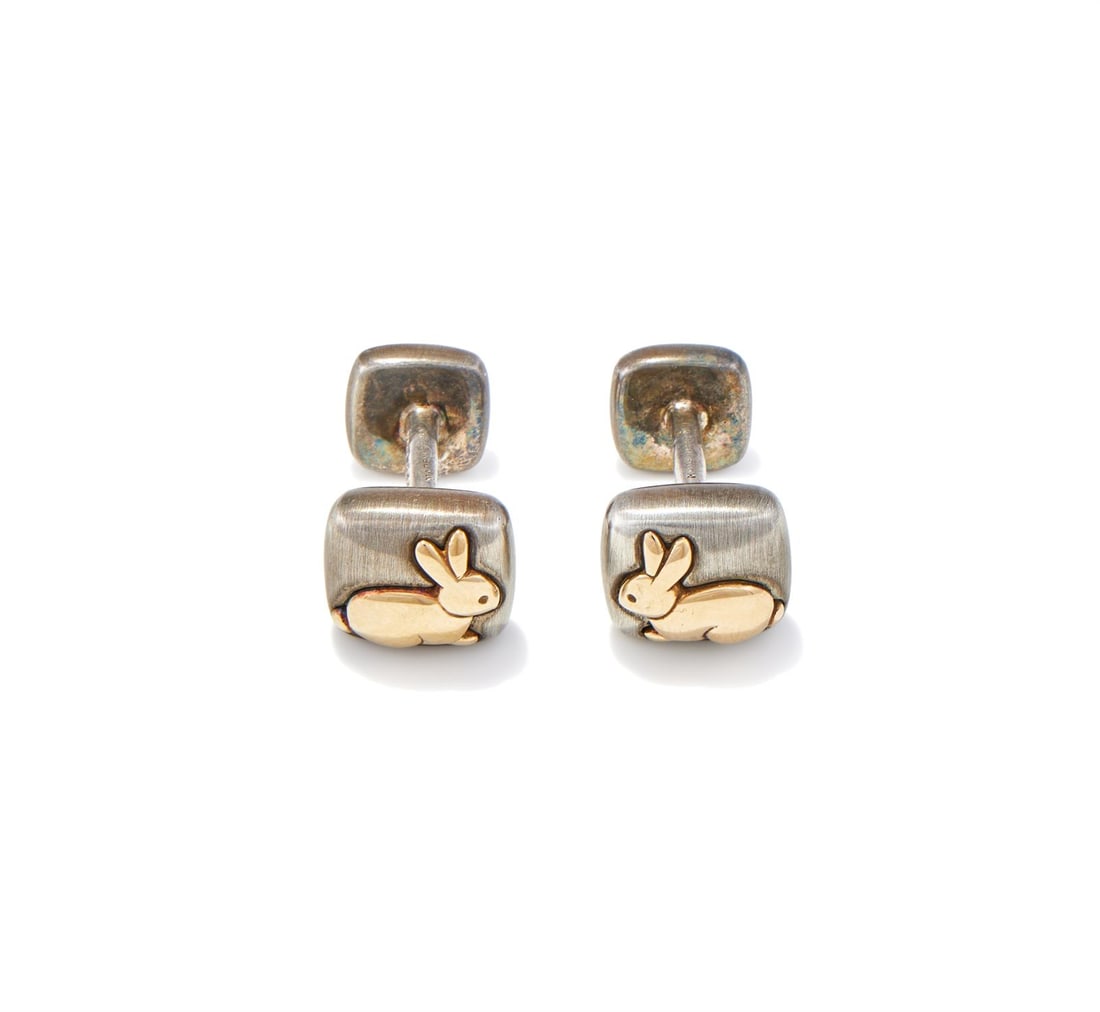 HERMÈS, A PAIR OF RABBIT CUFFLINKS (1 of 4)