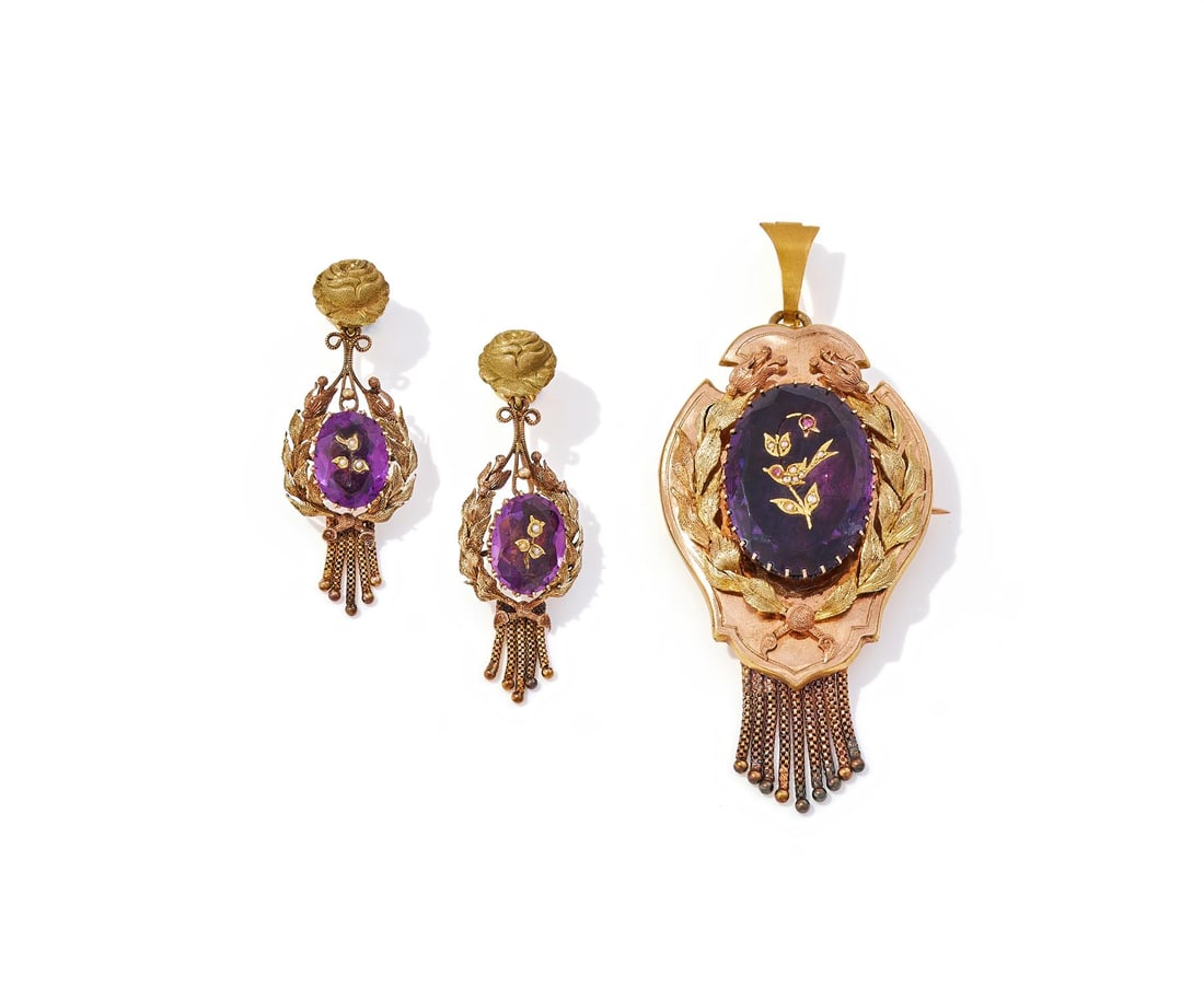 A LATE 19TH CENTURY PASTE PENDANT/BROOCH AND EARRING SET (1 of 3)