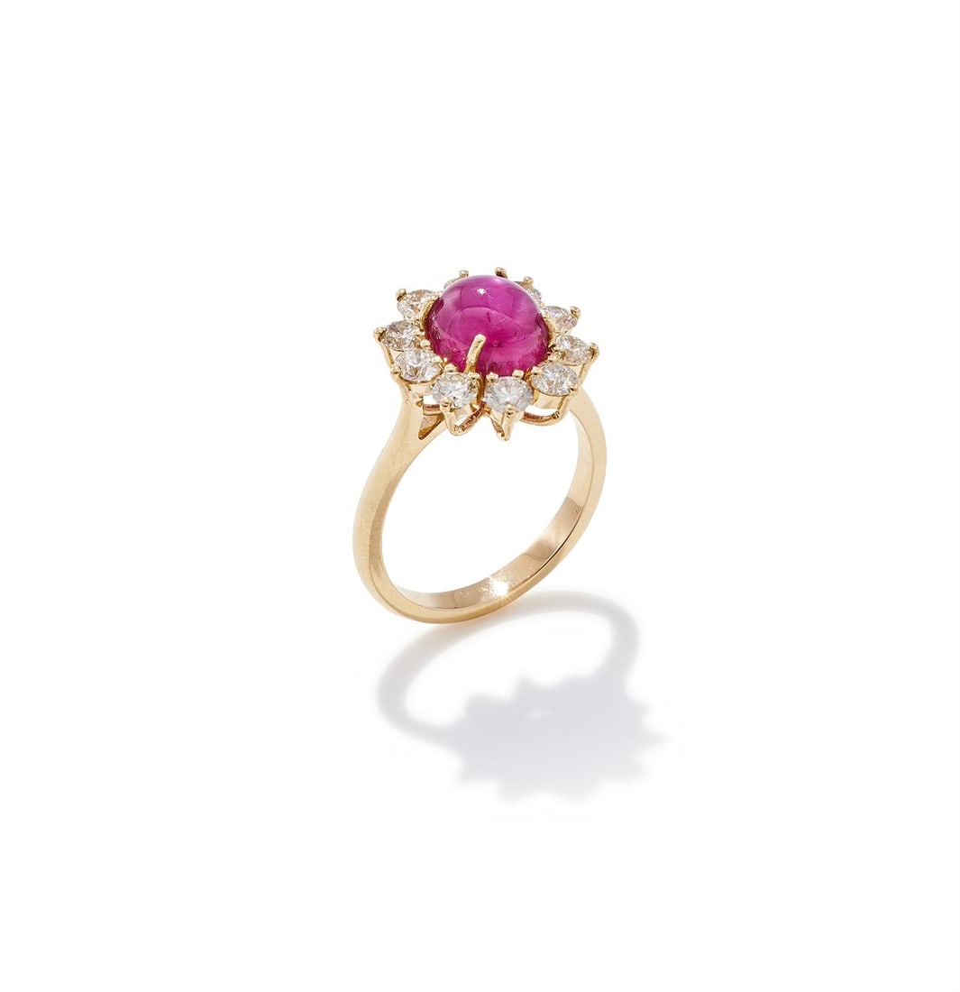A STAR RUBY AND DIAMOND CLUSTER RING - 3