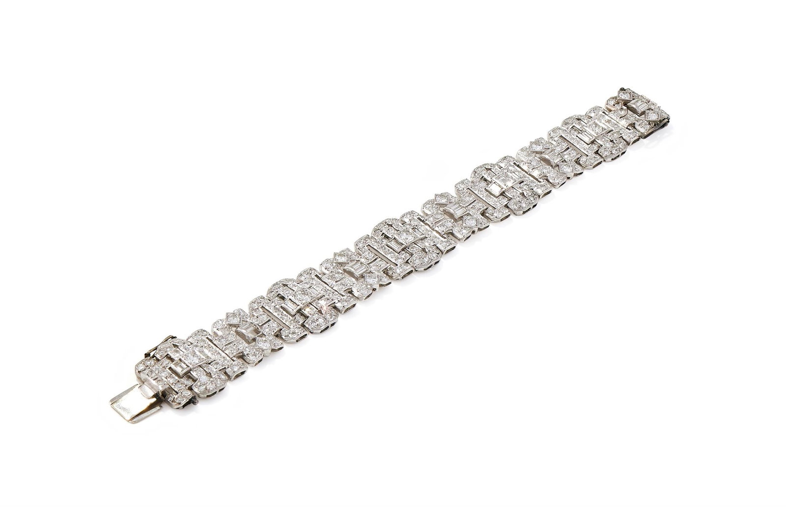 A MID 20TH CENTURY DIAMOND BRACELET (1 of 2)
