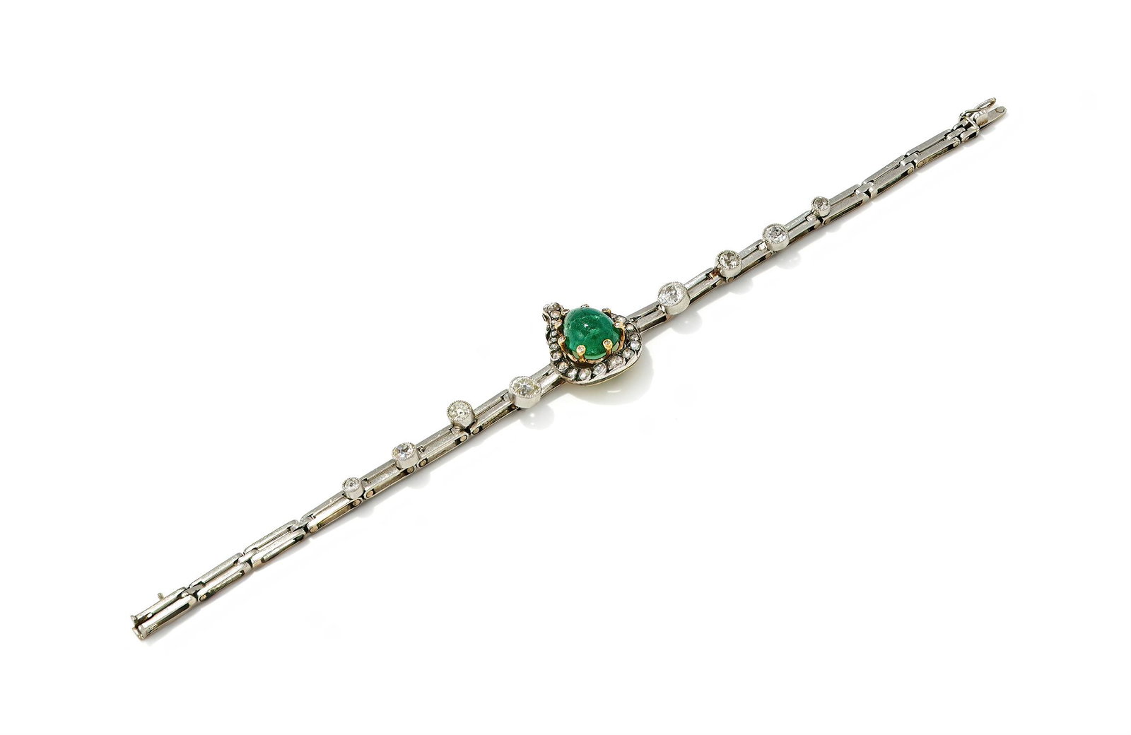AN ANTIQUE AND LATER EMERALD AND DIAMOND BRACELET (1 of 4)