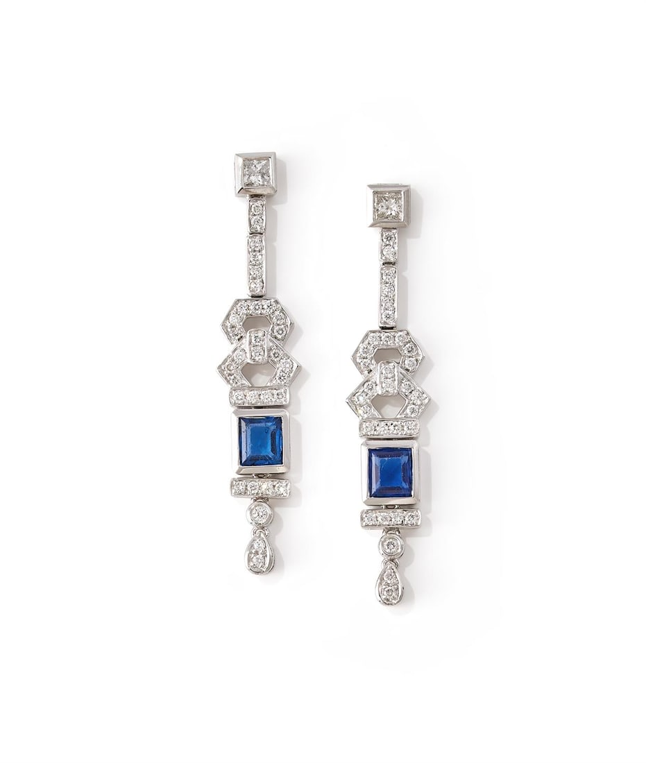 A PAIR OF SAPPHIRE AND DIAMOND EARRINGS (1 of 2)