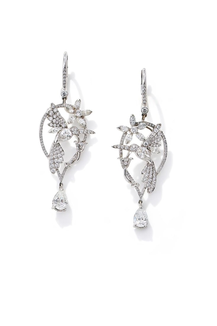 GARRARD, A PAIR OF DIAMOND 'HUMMINGBIRD' PENDANT EARRINGS (1 of 2)