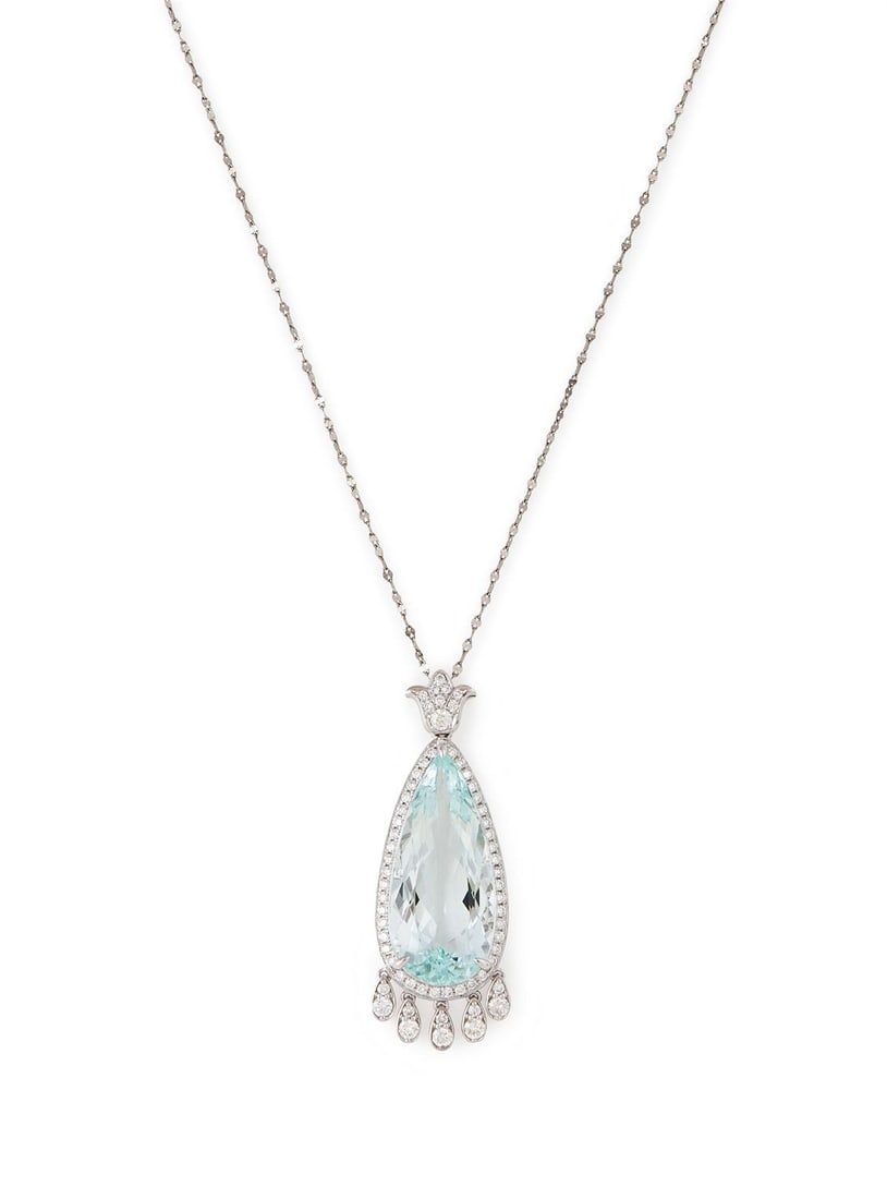AN AQUAMARINE AND DIAMOND PENDANT (1 of 2)