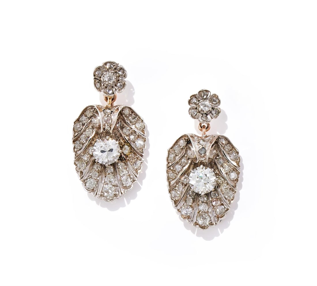 A PAIR OF LATE 19TH CENTURY DIAMOND PENDENT EARRINGS (1 of 2)