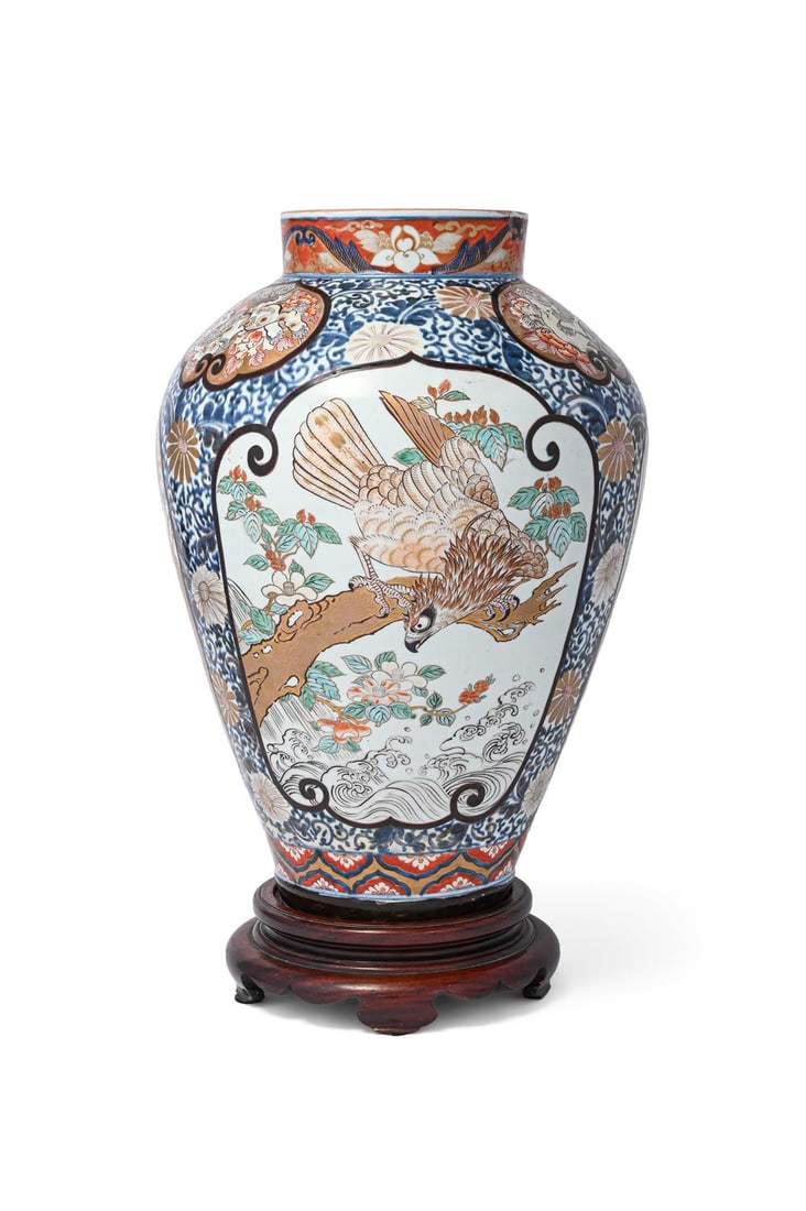 A LARGE JAPANESE ARITA VASE, EDO PERIOD, 18TH CENTURY (1 of 9)