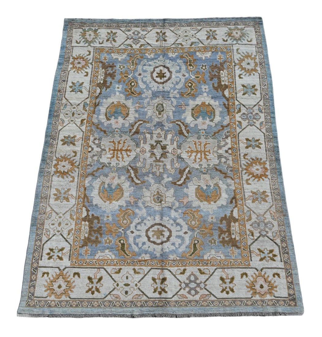 AN USHAK CARPET (1 of 4)