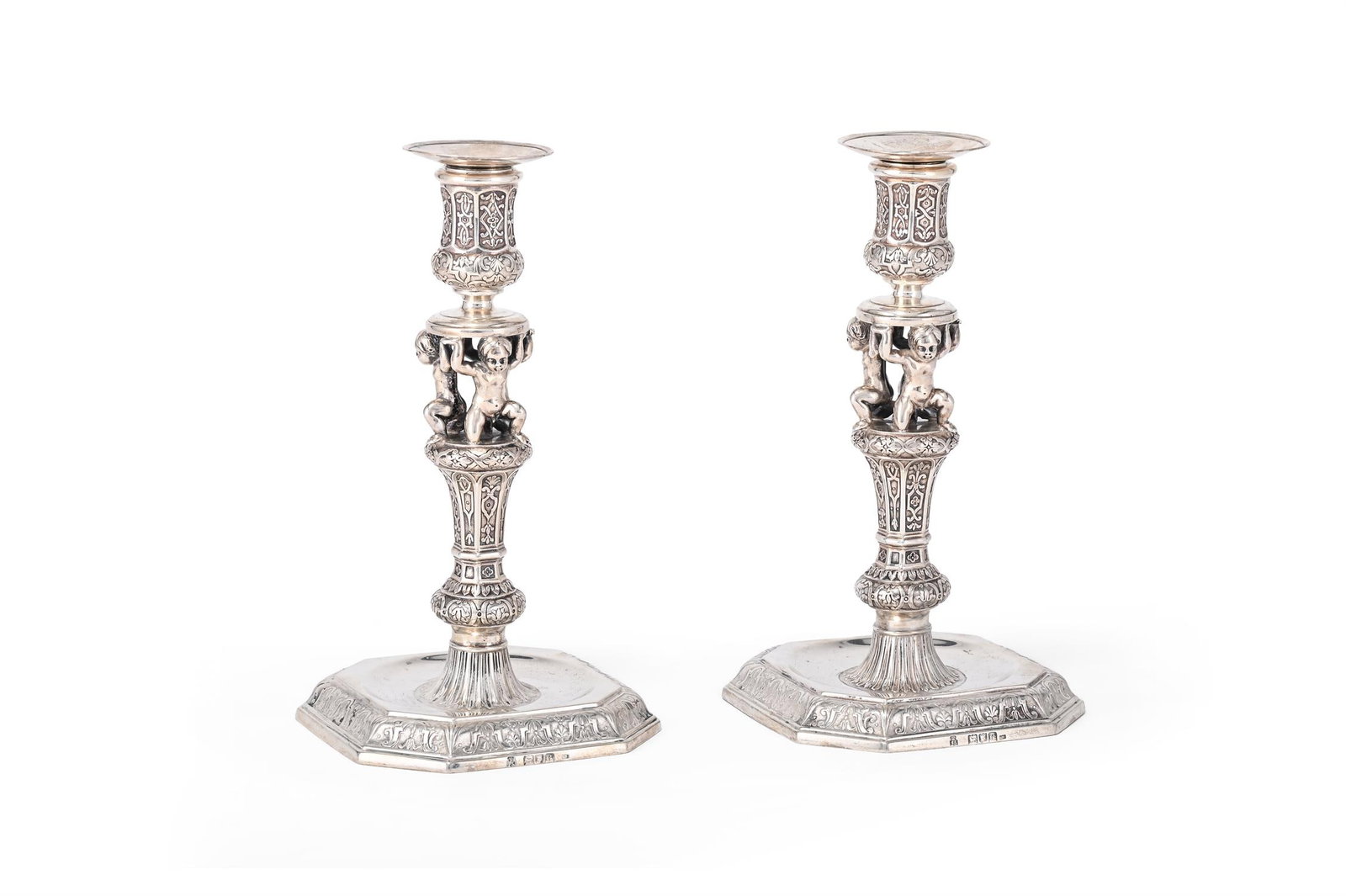 A PAIR OF LATE VICTORIAN SILVER CANDLESTICKS, JAMES GARRARD, LONDON 1898 (1 of 4)