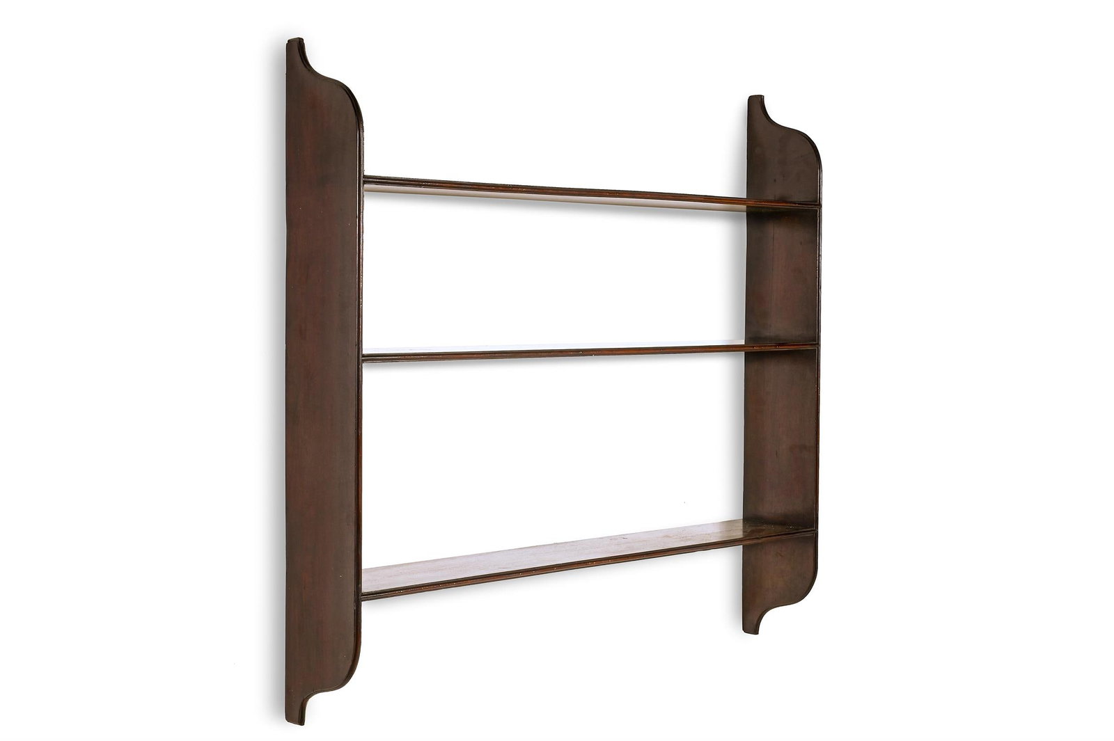 A SET OF GEORGE III MAHOGANY HANGING SHELVES, CIRCA 1800 (1 of 2)
