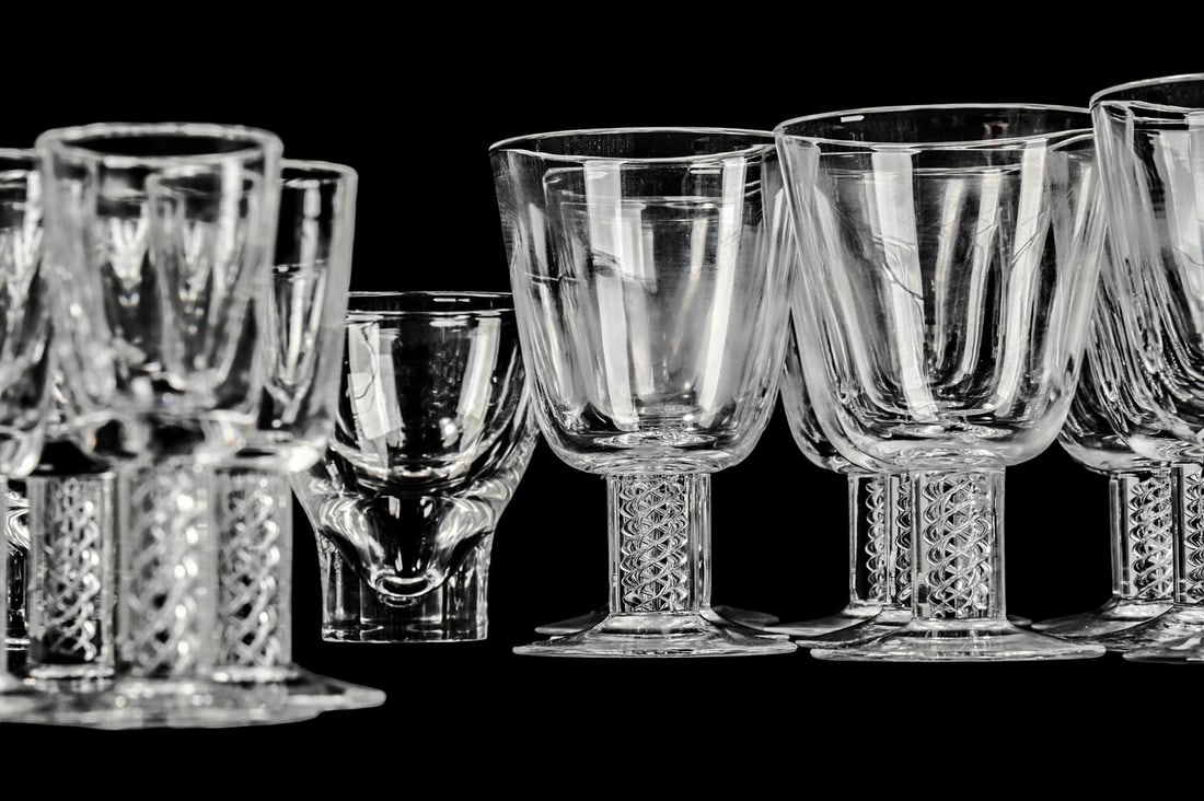 A STEUBEN GLASS PART TABLE SERVICE FOR TWELVE, MODERN - 2