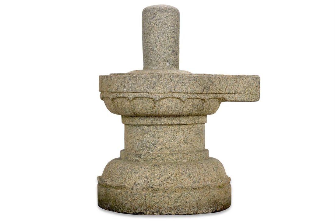 AN INDIAN SHIVA LINGAM, PROBABLY 19TH CENTURY - 2