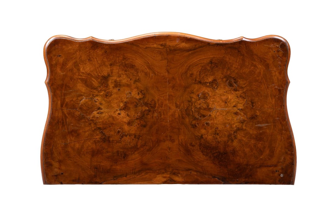 A WALNUT BOMBE COMMODE, DUTCH, LAST QUARTER 18TH CENTURY - 2