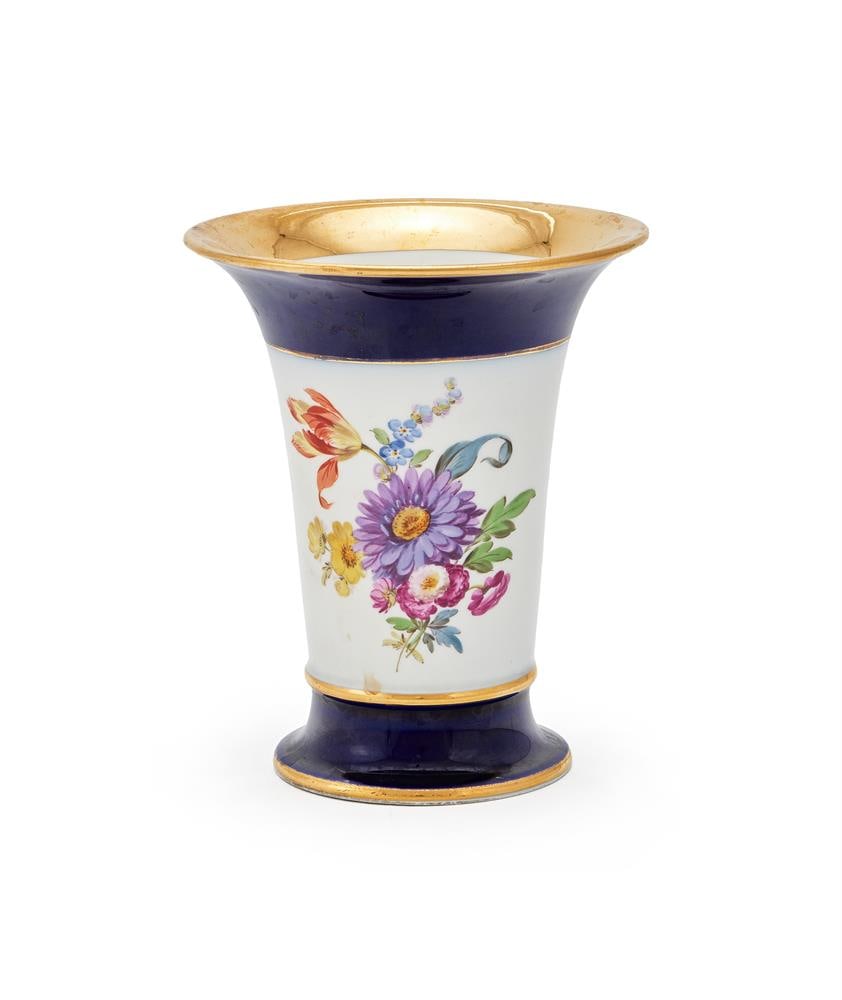 A MEISSEN PORCELAIN TRUMPET VASE, LATE 19TH CENTURY - 2