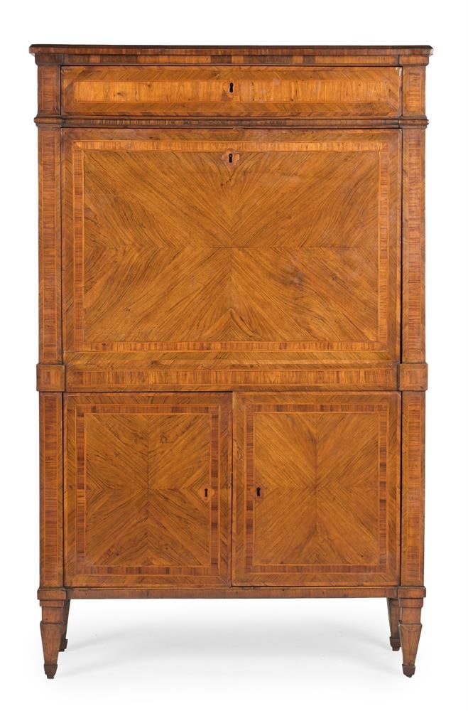 Y A WALNUT AND TULIPWOOD CROSSBANDED ESCRITOIRE, EARLY 19TH CENTURY - 2
