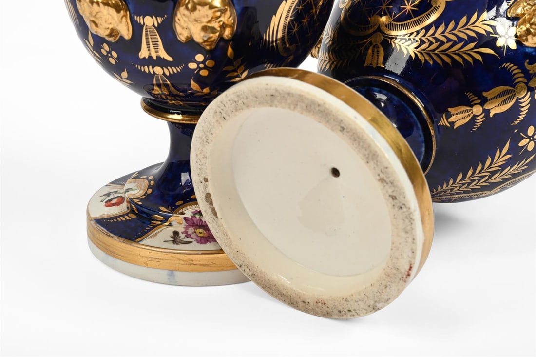 A PAIR OF COALPORT PORCELAIN TWO-HANDLED CAMPANA URNS, CIRCA 1820 - 3