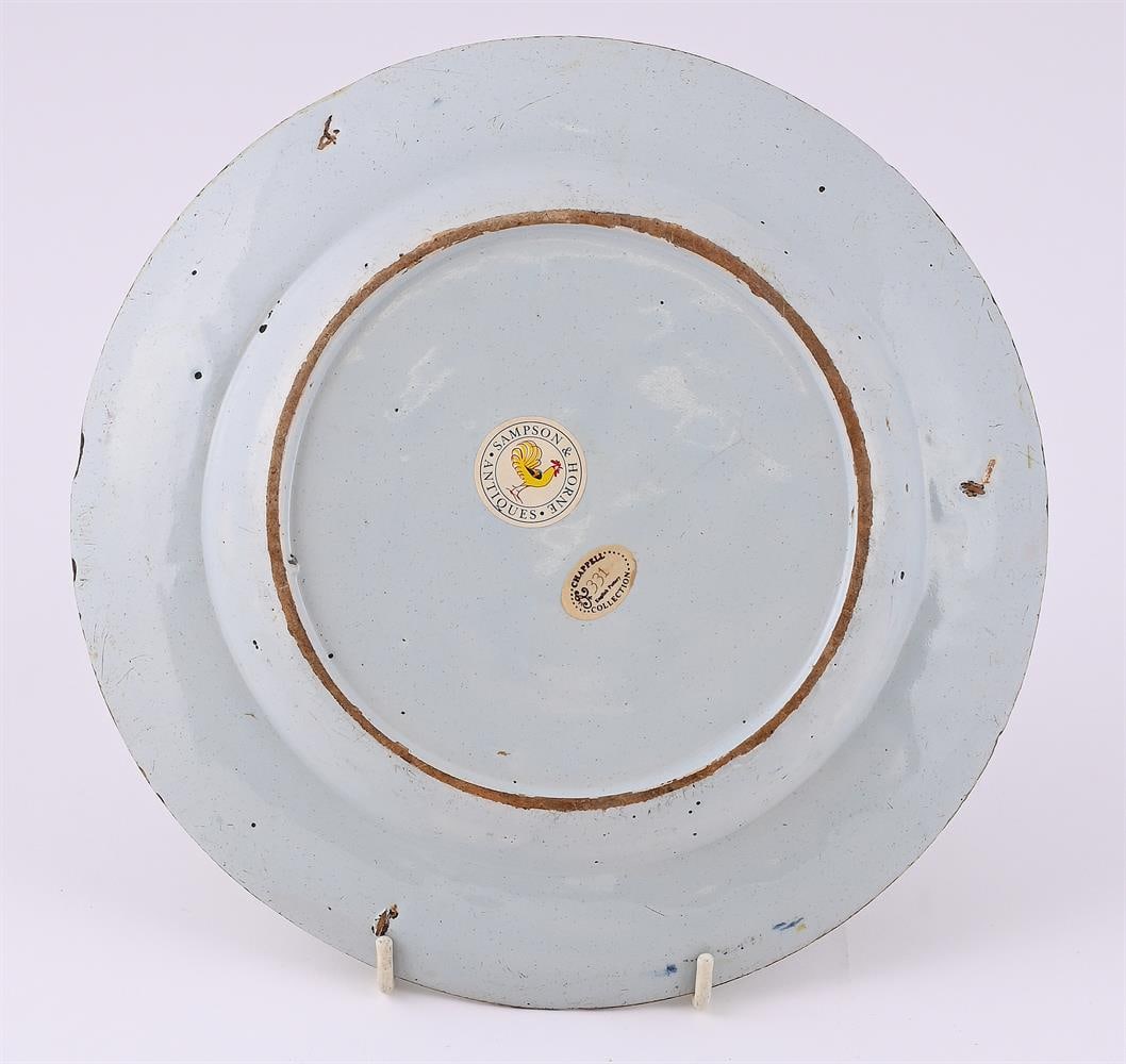 AN ENGLISH DELFT POLYCHROME PLATE, THIRD QUARTER 18TH CENTURY - 2