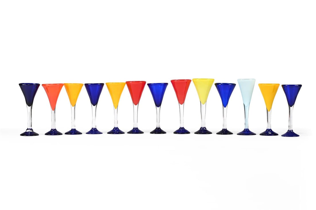 A GROUP OF VARIOUS COLOURED LIQUEUR GLASSES, SWEDISH, MODERN - 2