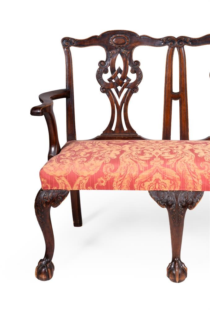 A TRIPLE CHAIR BACK SETTEE, IN 18TH CENTURY STYLE, SECOND HALF 19TH CENTURY AND LATER - 2