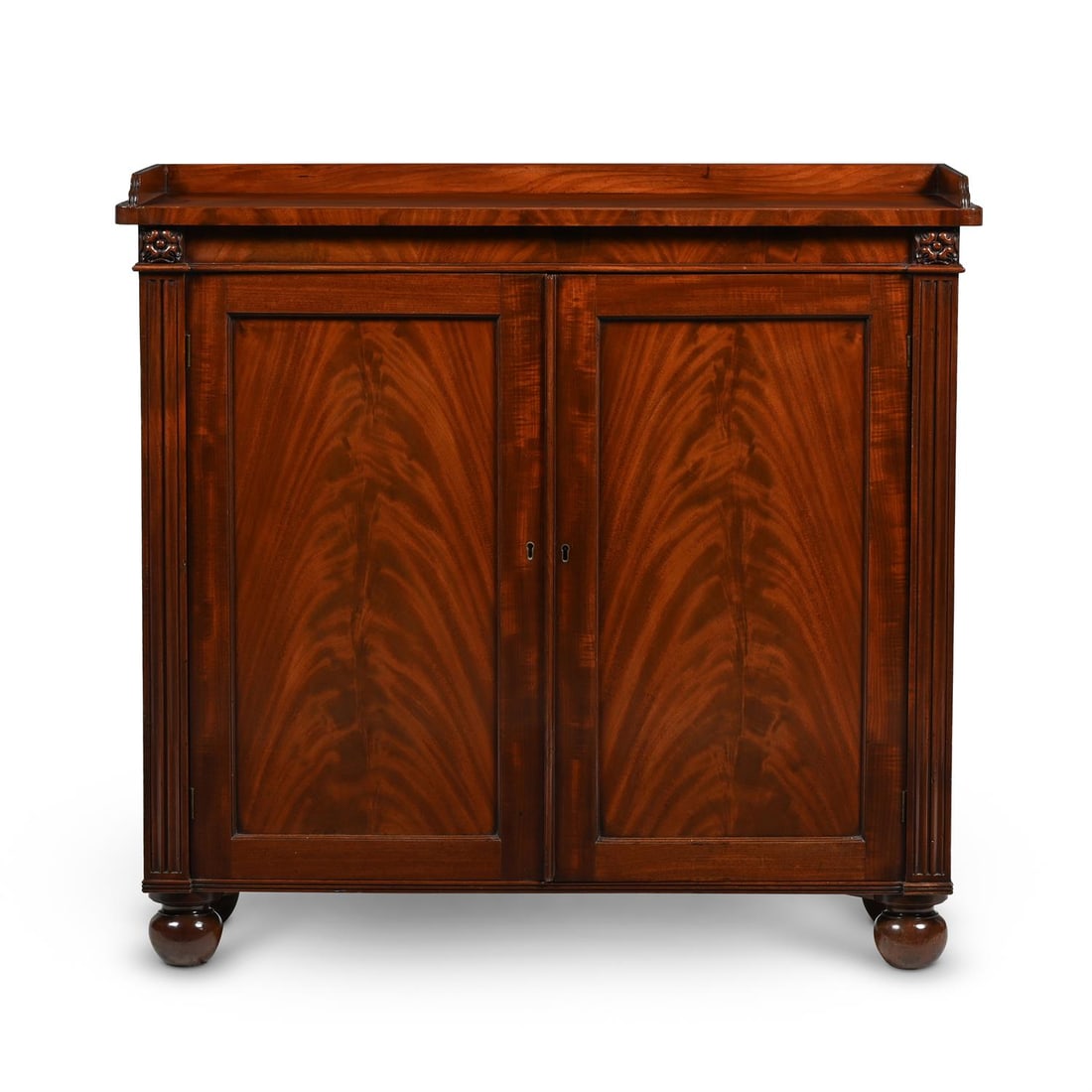 A GEORGE IV MAHOGANY SIDE CABINET, BY GILLOWS, CIRCA 1825 (1 of 4)