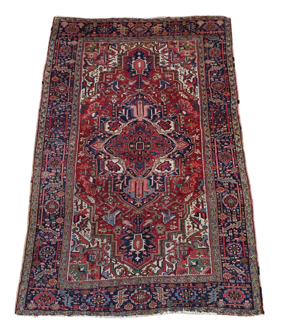 A HERIZ CARPET, CIRCA 1910 (1 of 4)
