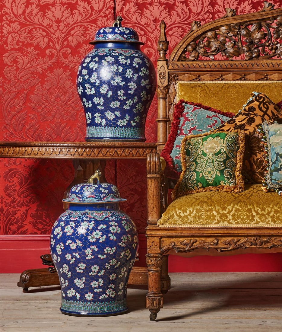 A LARGE PAIR OF CHINESE POWDER BLUE AND POLYCHROME DECORATED VASES AND COVERS, EARLY 19TH CENTURY (1 of 4)