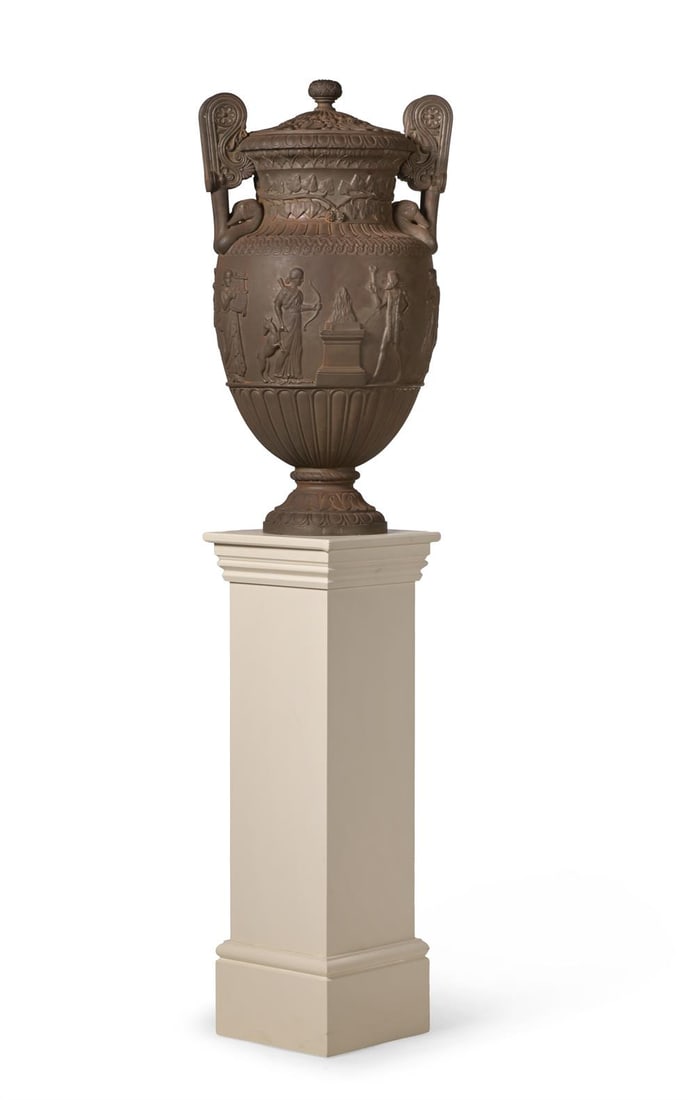 A RARE HANDYSIDE CAST IRON 'SOSIBIOS' VASE AND COVER, 19TH CENTURY (1 of 4)
