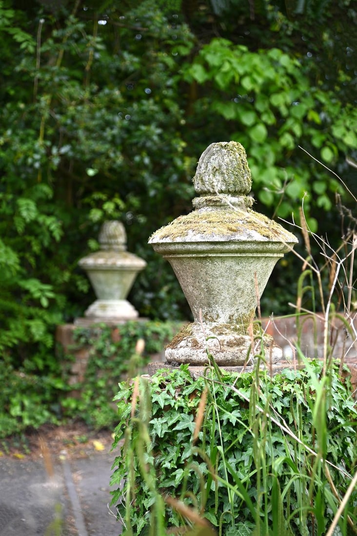 A PAIR OF VICTORIAN CARVED LIMESTONE FLAME FINIALS, MID TO LATE 19TH CENTURY (1 of 1)