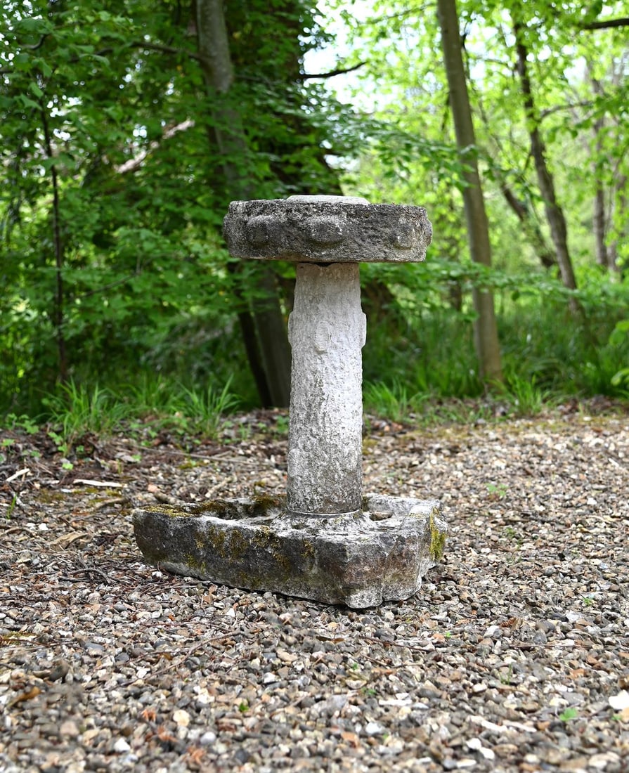 A PURBECK STONE BIRD BATH, 19TH CENTURY (1 of 1)