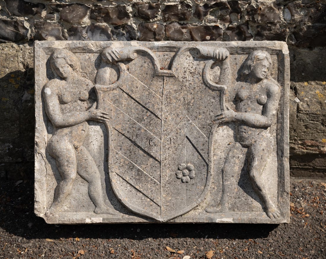 AN ITALIAN CARVED STONE ARMORIAL PLAQUE, 18TH CENTURY (1 of 2)