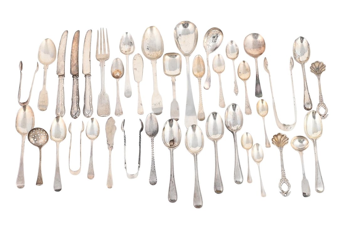 A COLLECTION OF SILVER FLATWARE (1 of 1)