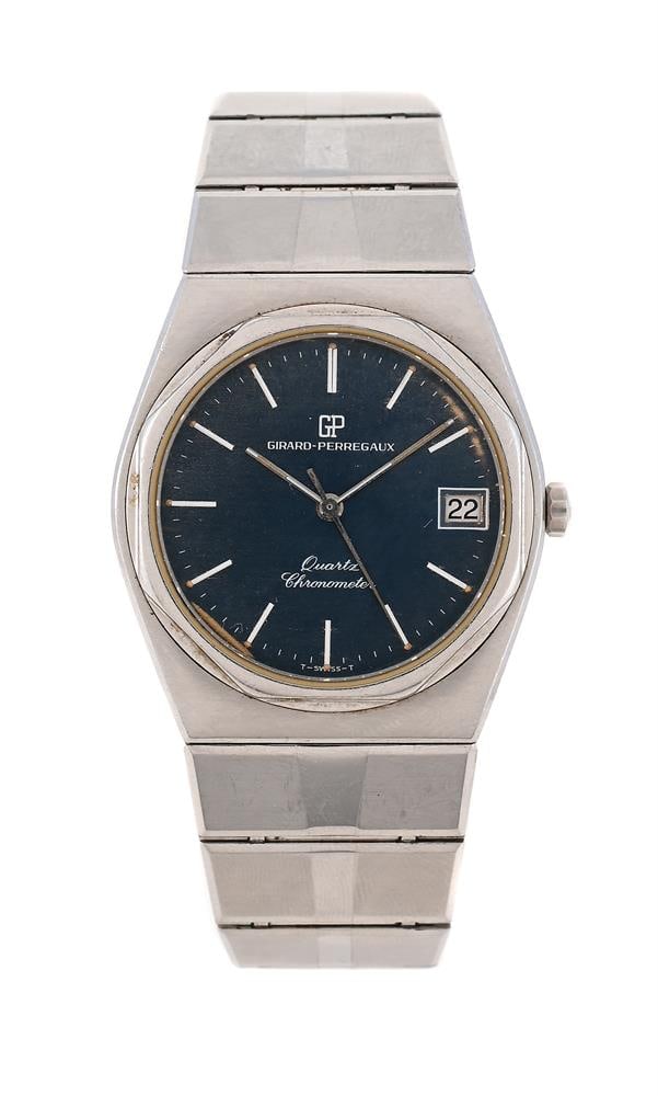 GIRARD PERREGAUX, LAUREATO, REF. 4266, A STAINLESS STEEL BRACELET WATCH WITH DATE: GIRARD PERREGAUX, LAUREATO, REF. 4266 A