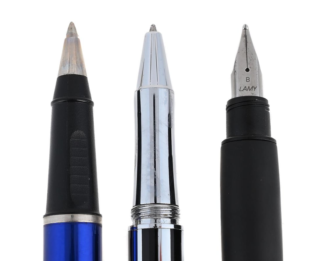 SHEAFFER, INTENSITY, A BLACK AND WHITE METAL ROLLERBALL - 2