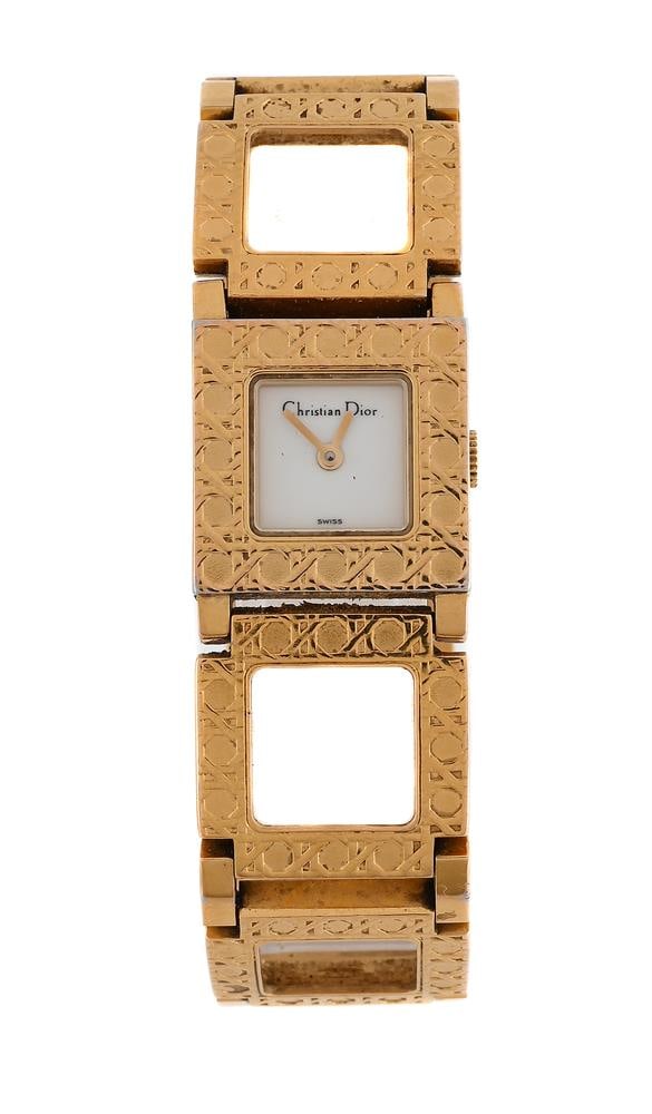 CHRISTIAN DIOR, LA PARISIENNE, REF. D60-159, A LADY'S GOLD PLATED BRACELET WATCH: CHRISTIAN DIOR, LA PARISIENNE, REF. D60-159 A LADY'S GOLD PLATED BRACELET WATCH, NO. AT 1761 Movement: Cal. ETA 901 001, quartz, 3 jewels Case: Gold plated case, snap case back Dial: White
