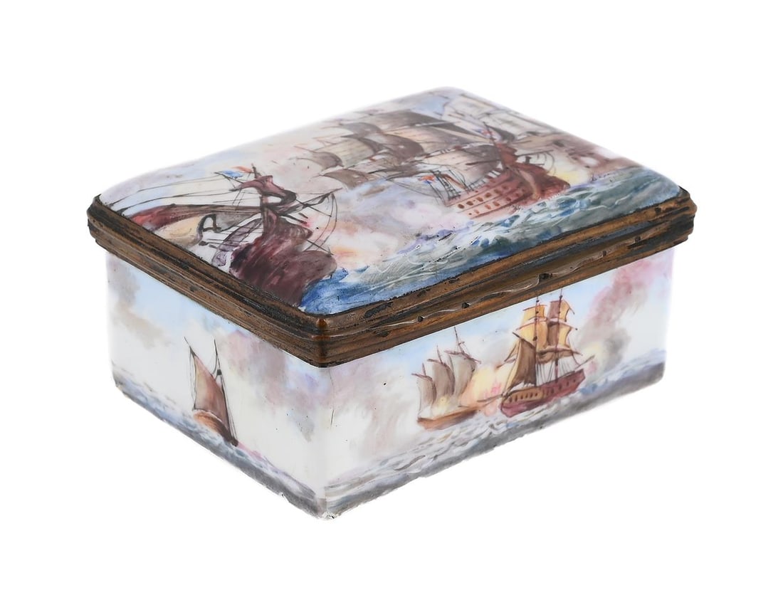 A PORCELAIN AND ENAMEL BOX: A PORCELAIN AND ENAMEL BOX 20TH CENTURY The exterior with The Battle of Trafalgar, the cover interior with Admiral Lord Horatio Nelson 8.5cm long