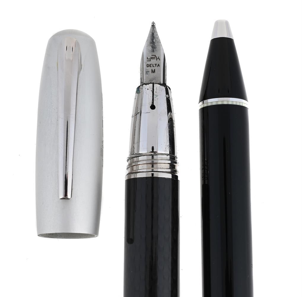 DELTA, Y2K, A CARBON FIBRE FOUNTAIN PEN - 2