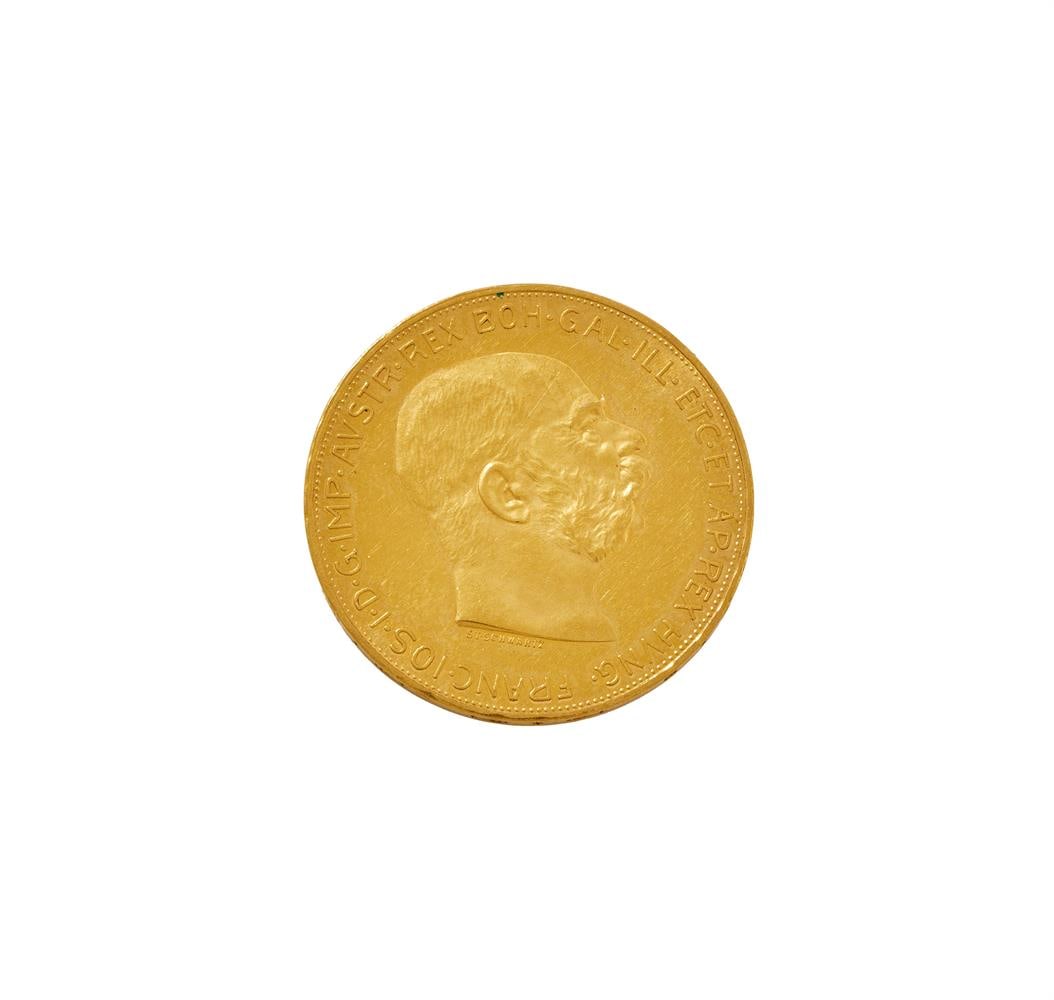 AUSTRIA, FRANZ JOSEF I GOLD RESTRIKE 100-CORONA 1915: AUSTRIA, FRANZ JOSEF I GOLD RESTRIKE 100-CORONA 1915 33.9g.0.900 fine (KM 2819). Good extremely fine.