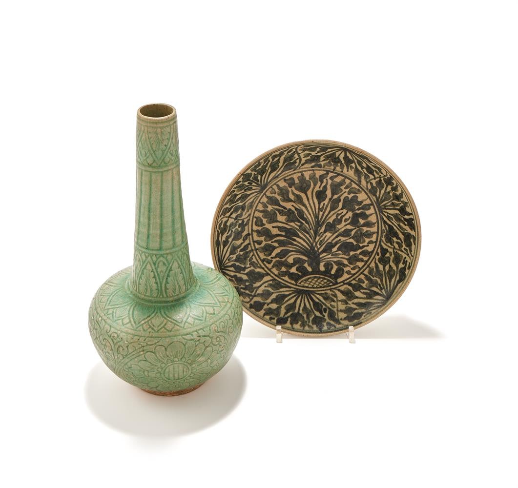 A THAI CELADON VASE, ALONG WITH A PAINTED BOWL, BOTH PROBABLY 14TH CENTURY SAWANKHALOK - 2