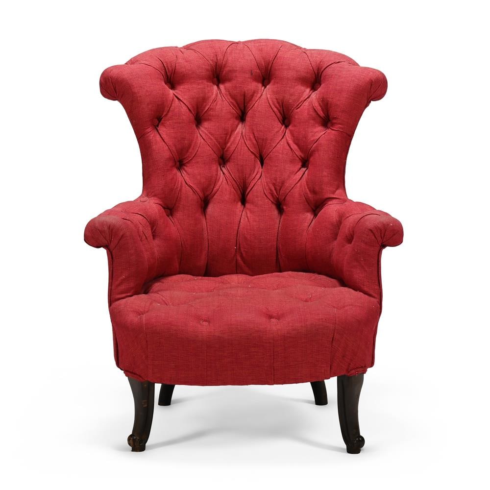 AN UPHOLSTERED BUTTONED BACK LOW ARMCHAIR, LAST HALF 19TH CENTURY - 2
