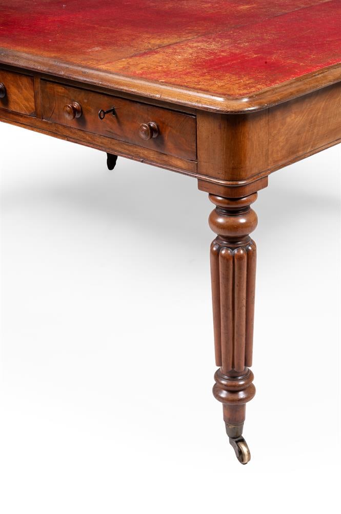 A MAHOGANY LIBRARY WRITING TABLE, IN THE MANNER OF GILLOWS, FIRST HALF 19TH CENTURY - 2