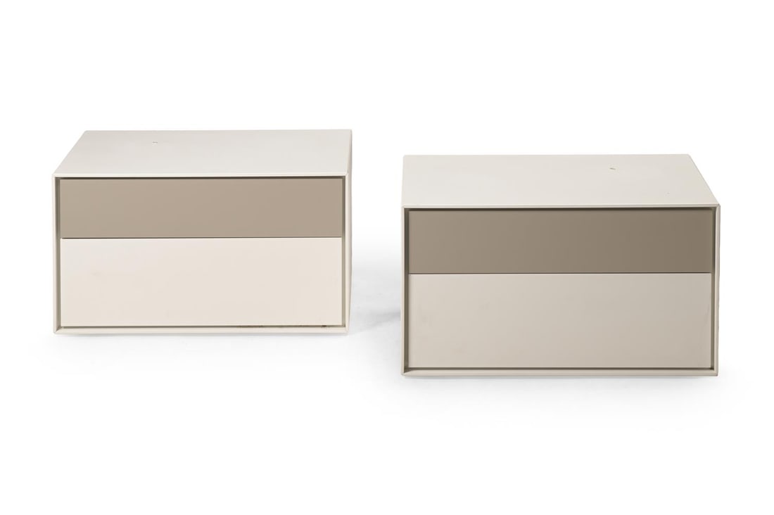 A PAIR OF B&B ITALIA 'DADO' GREY AND WHITE LAMINATE BEDSIDE TABLES, MODERN: A PAIR OF B&B ITALIA 'DADO' GREY AND WHITE LAMINATE BEDSIDE TABLES MODERN With white casing, one grey and one white drawer 44cm high, 77cm wide, 55cm deep Provenance: Private Collection,