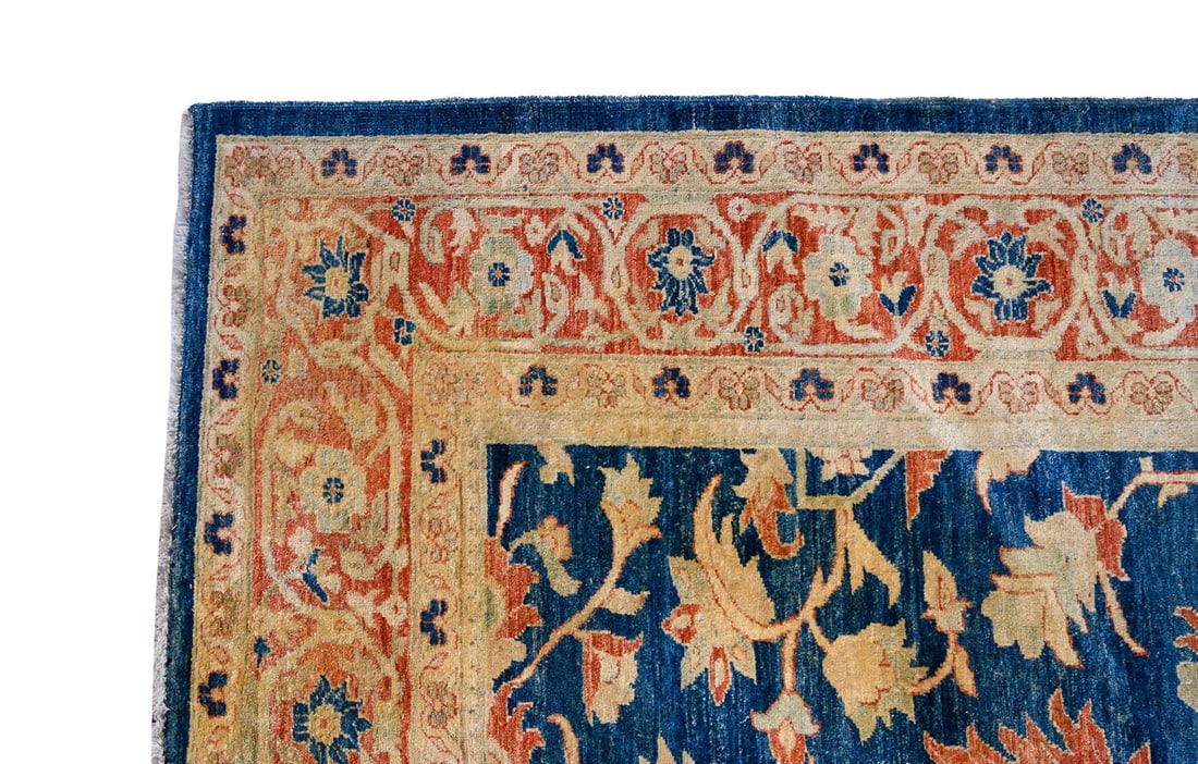 AN OATMEAL GROUND ZIEGLER STYLE CARPET, INDIAN, 20TH OR 21ST CENTURY - 3