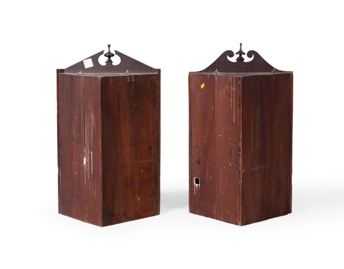 A MATCHED PAIR OF GEORGE III GLAZED HANGING CORNER CUPBOARDS, CIRCA 1800 - 4