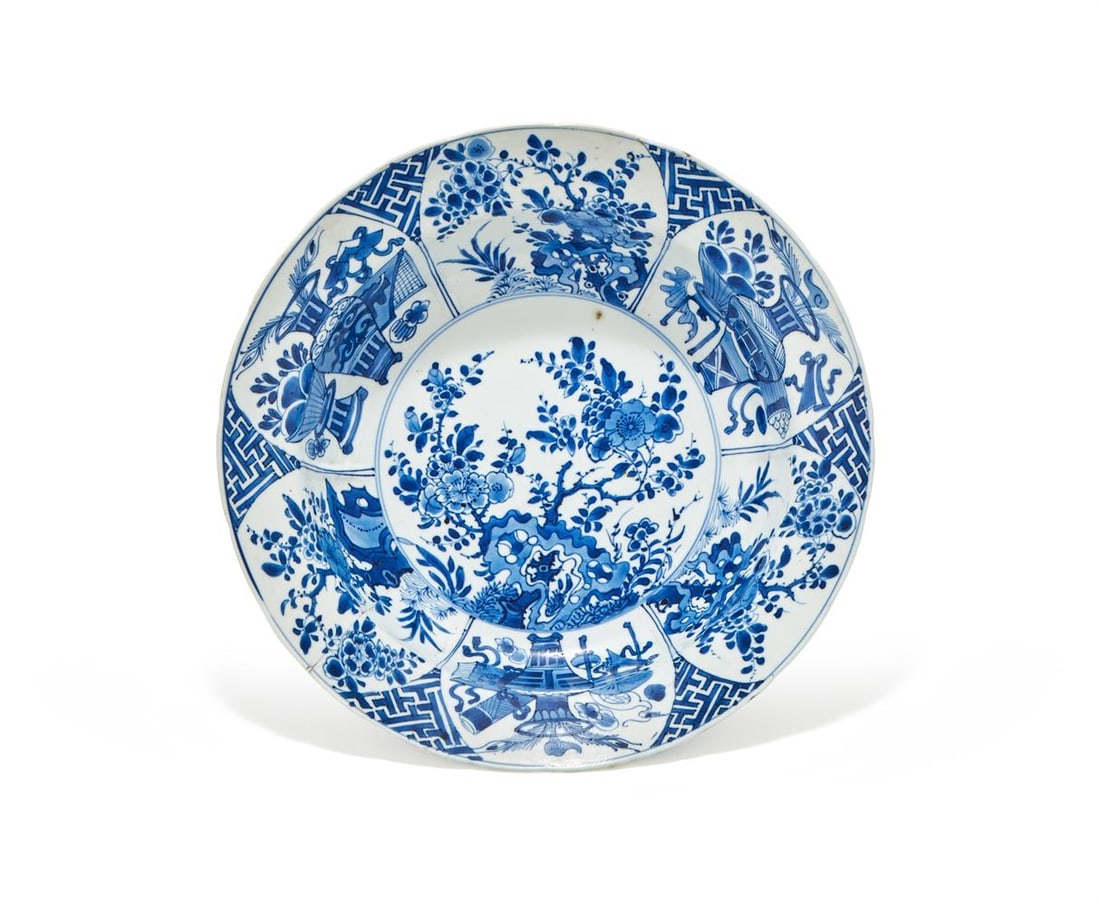A CHINESE BLUE AND WHITE DISH, KANGXI (1 of 3)
