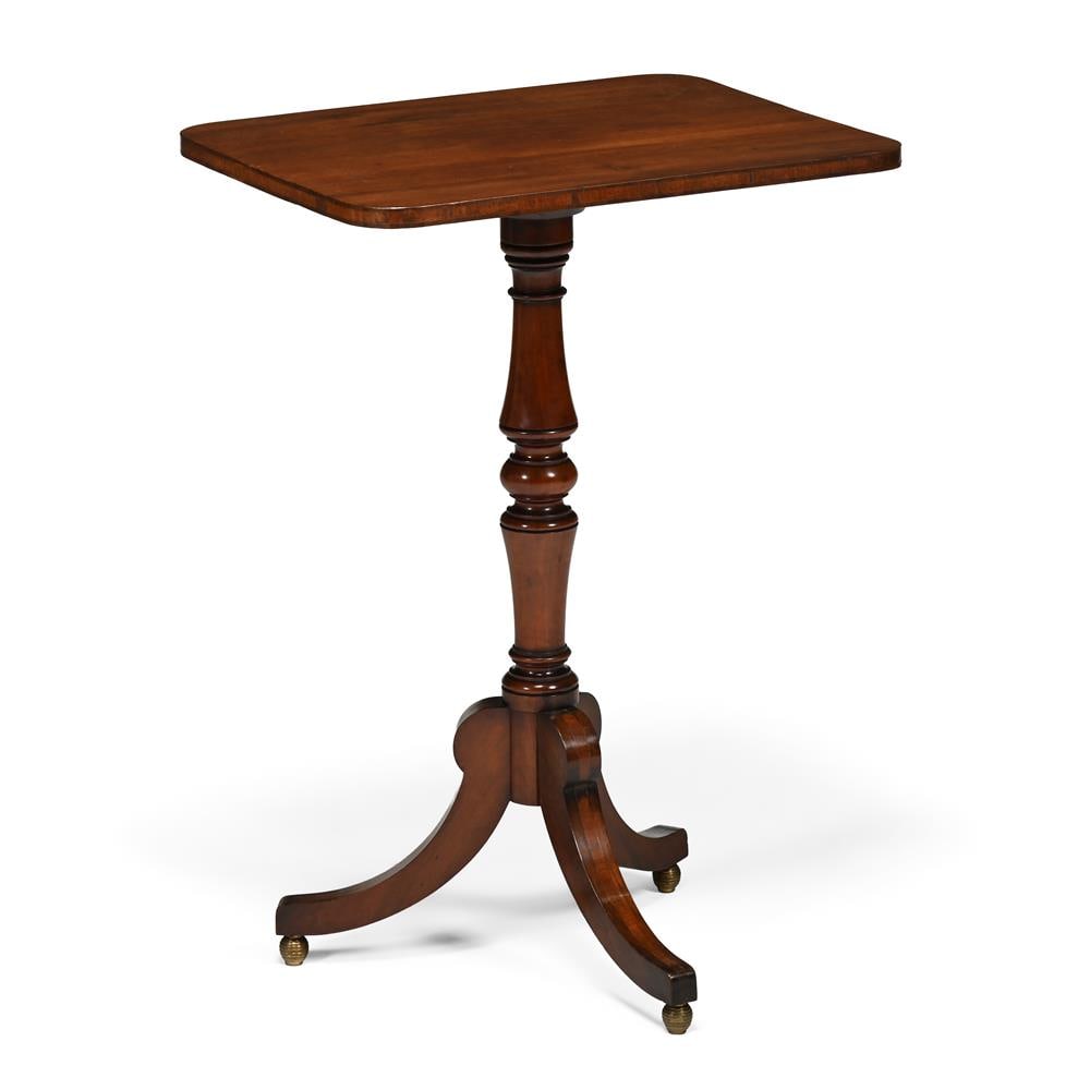 Y A REGENCY FIGURED MAHOGANY NORTH COUNTRY PILLAR TRIPOD TABLE, CIRCA 1820 (1 of 3)