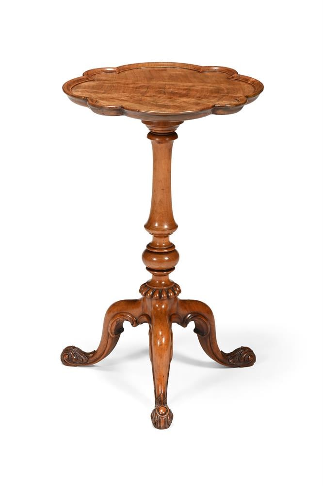 A WALNUT TRIPOD WINE TABLE, POSSIBLY BY GILLOWS, FIRST HALF 19TH CENTURY - 2