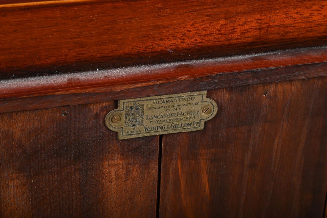 Y A PAIR OF MAHOGANY AND SATINWOOD INLAID 'WATERFALL' BOOKCASES, IN REGENCY STYLE, 20TH CENTURY - 4