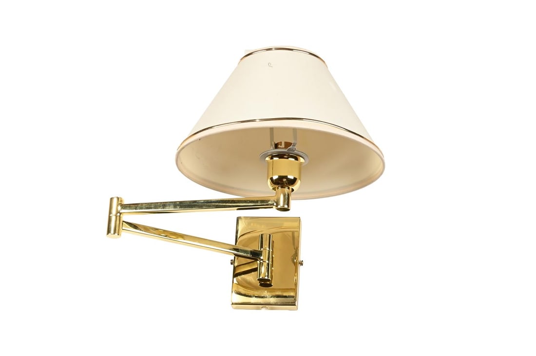 A PAIR OF LACQUERED AND BRASSED 'BILLY BALDWIN' ARTICULATED WALL LIGHTS, LATE 20TH CENTURY - 2