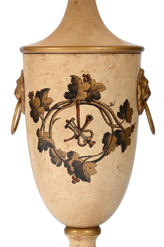 A LARGE JAPANNED AND CHINOISERIE PAINTED TOLEWARE TABLE LAMP, 20TH CENTURY, ALONG WITH ANOTHER LAMP - 5