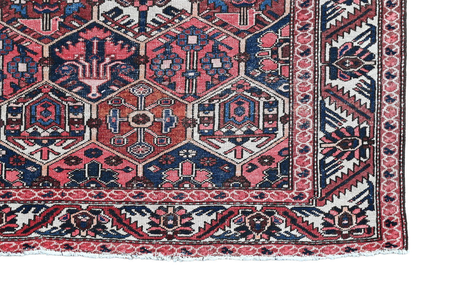 A BAKHTIAR CARPET, IN JOSHAGAN STYLE - 3
